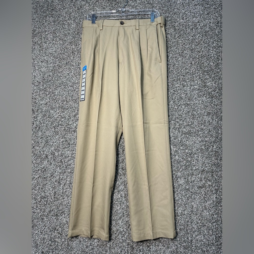 NWT Haggar Men's Cool 18 Pro Classic Fit Pleat Front Pant Size 32x30 - Picture 4 of 8